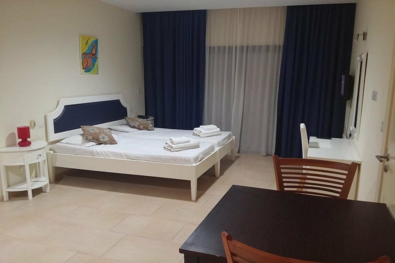 Royal Blue Hotel & Spa Geroskipou Esterno foto